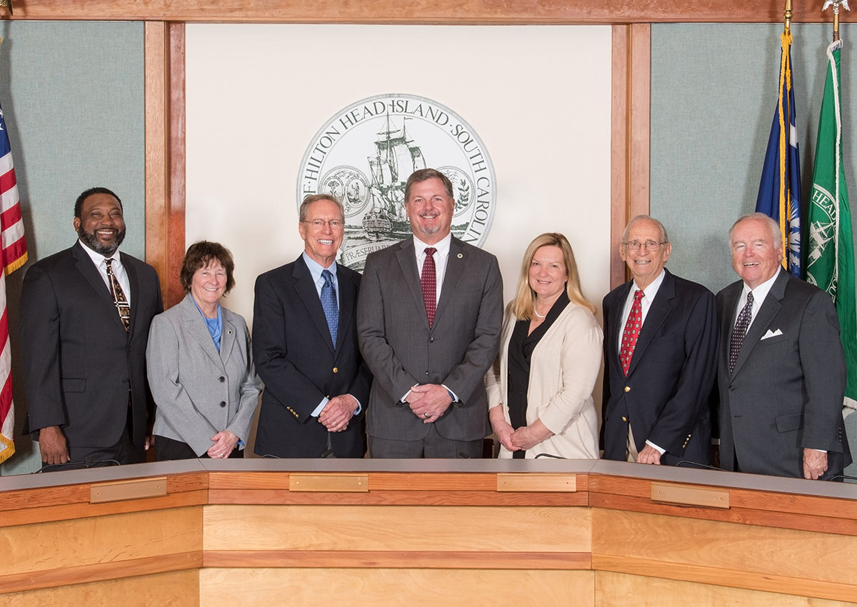2023 Town Council on Council Chambers Dais